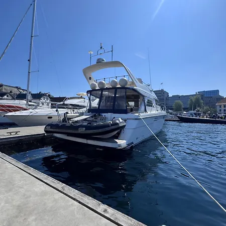 بوتيل Ons 2026 - Luxury 50Ft Yacht In The Heart Of Stavanger Center *