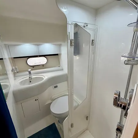 بوتيل Ons 2026 - Luxury 50Ft Yacht In The Heart Of Stavanger Center